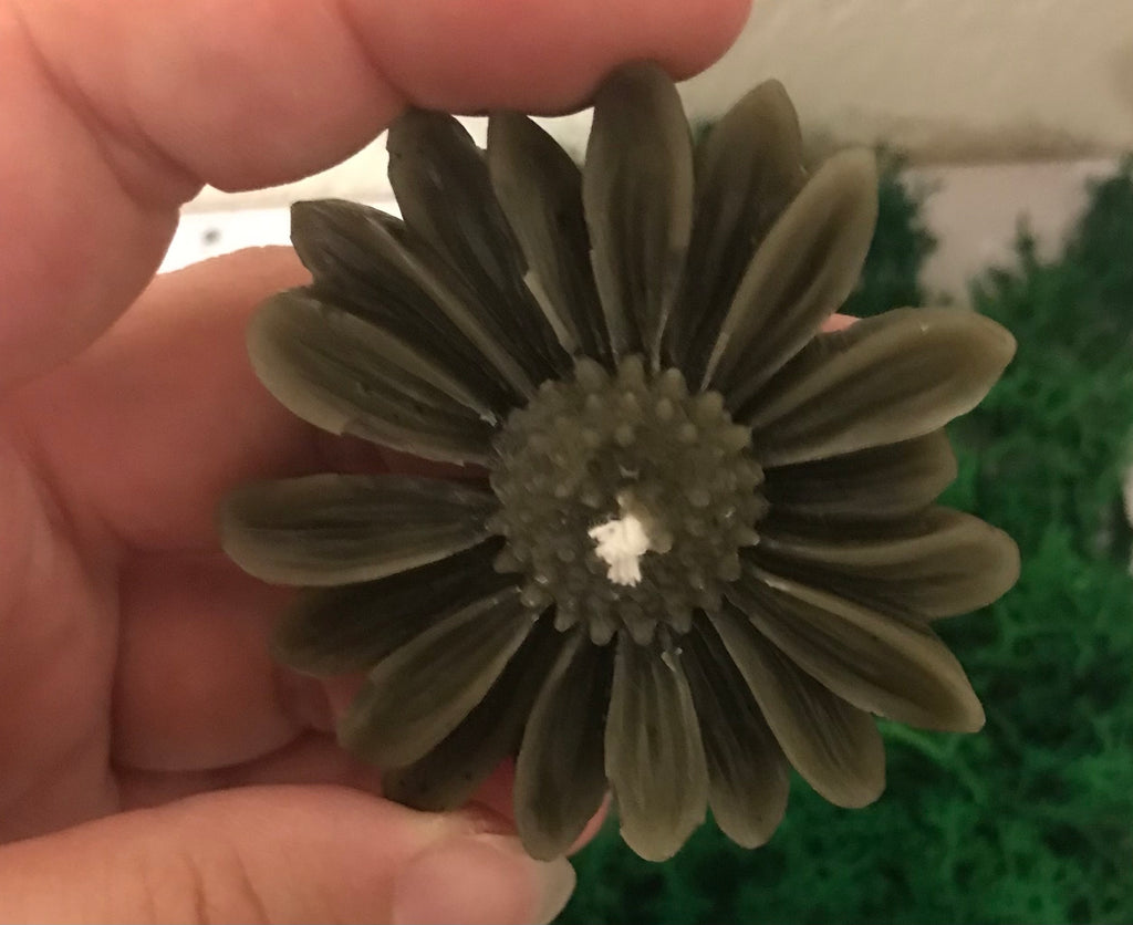 Flower Pure Beeswax Candle (Natural or Charcoal)