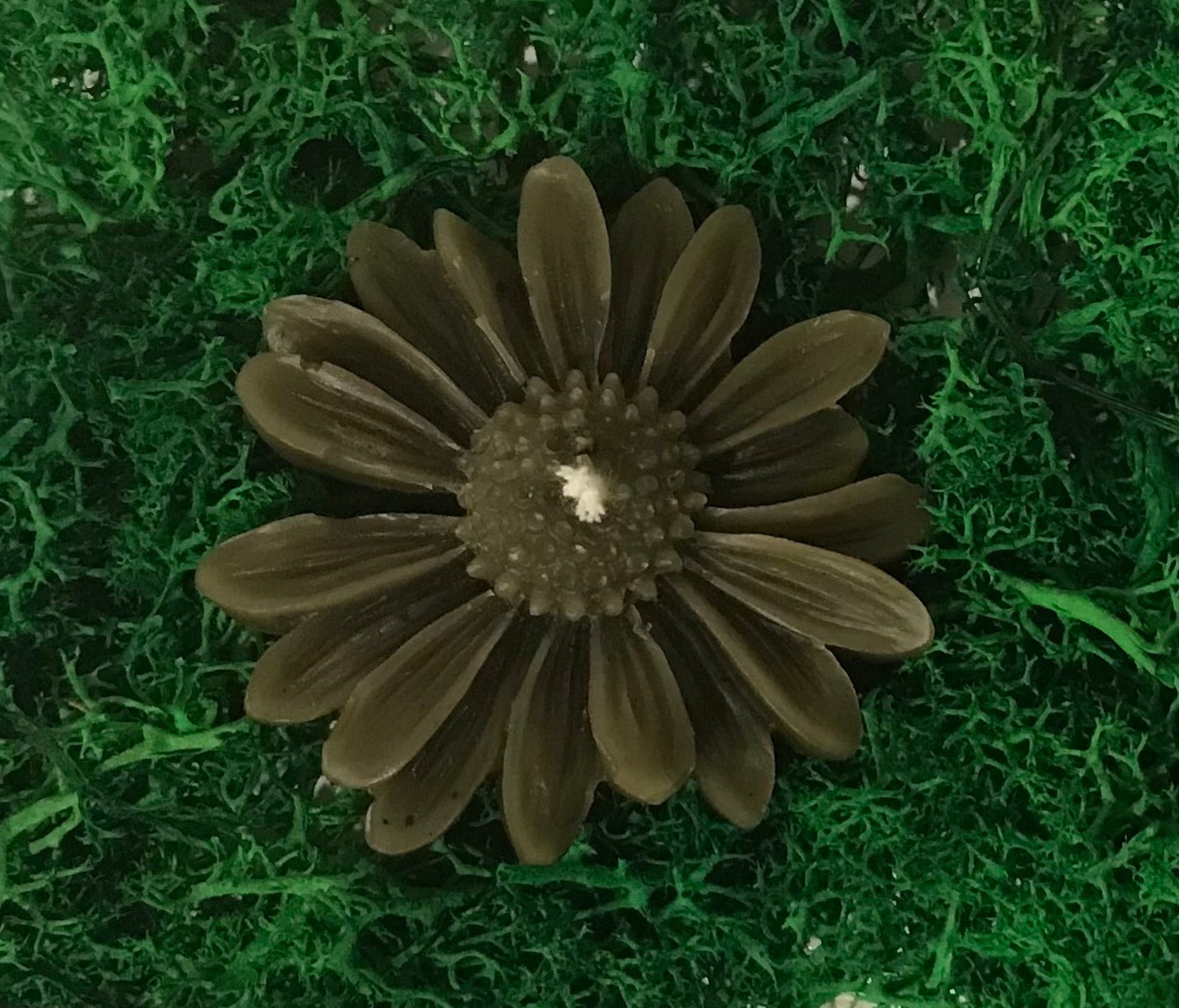 Flower Pure Beeswax Candle (Natural or Charcoal)