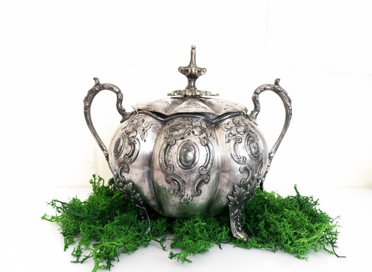 Antique Sugar Bowl Beeswax Candle — Lavender